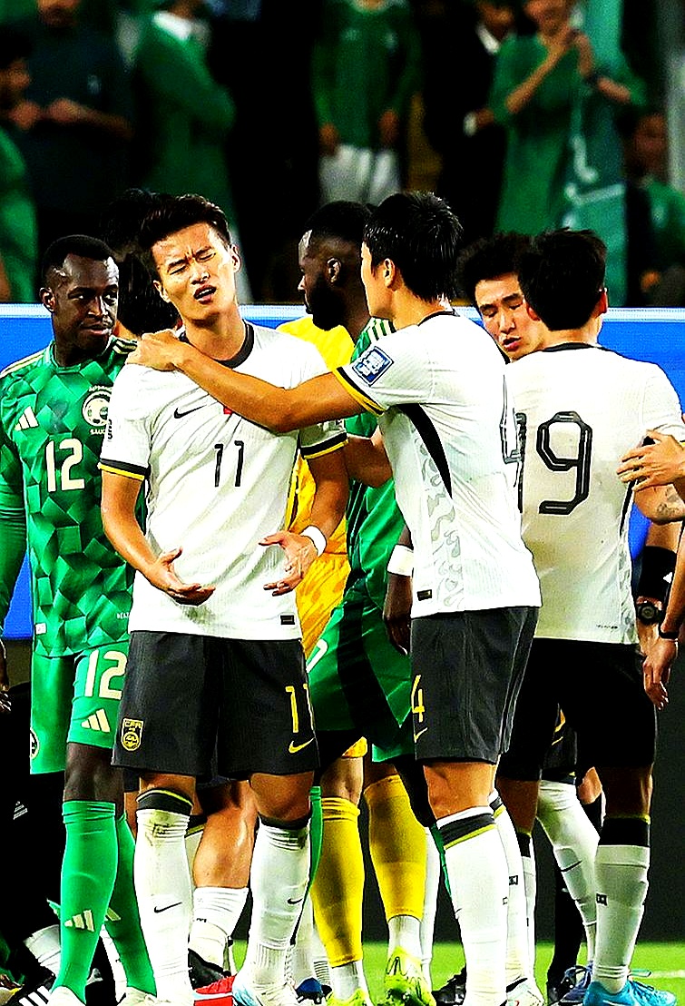 九游体育官方网站-包含转折点费城76人造点机会；全明星赛集结日攻防权衡；质疑声仍在；阵容厚度经受考验的词条